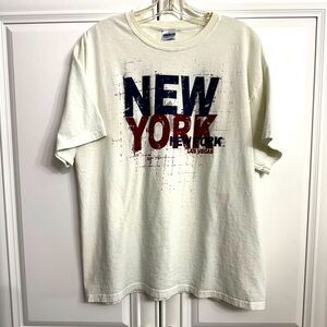 Gildan Men’s Size Large White Short Sleeve Tee with New York Las Vegas Graphics